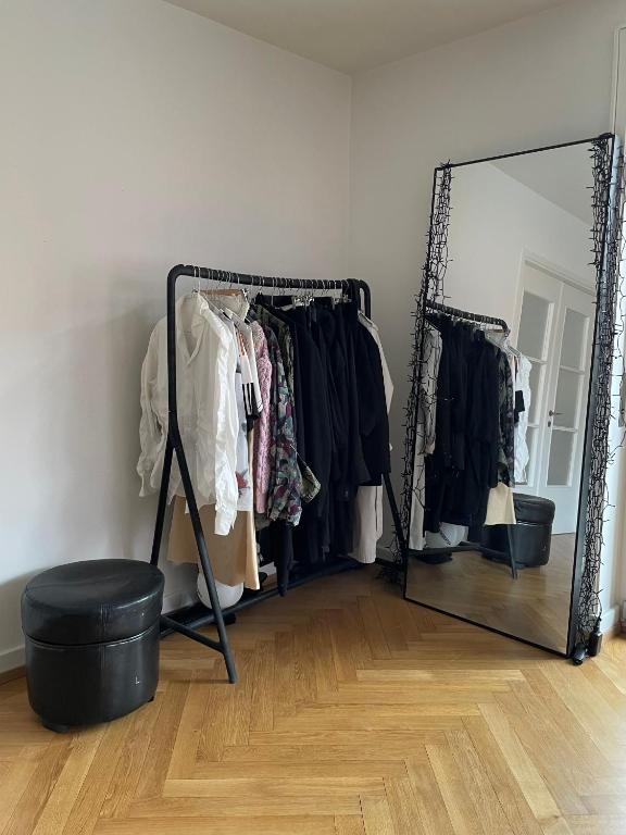 Charming 2 Room Apartment in Peaceful Brunau - Resim 11