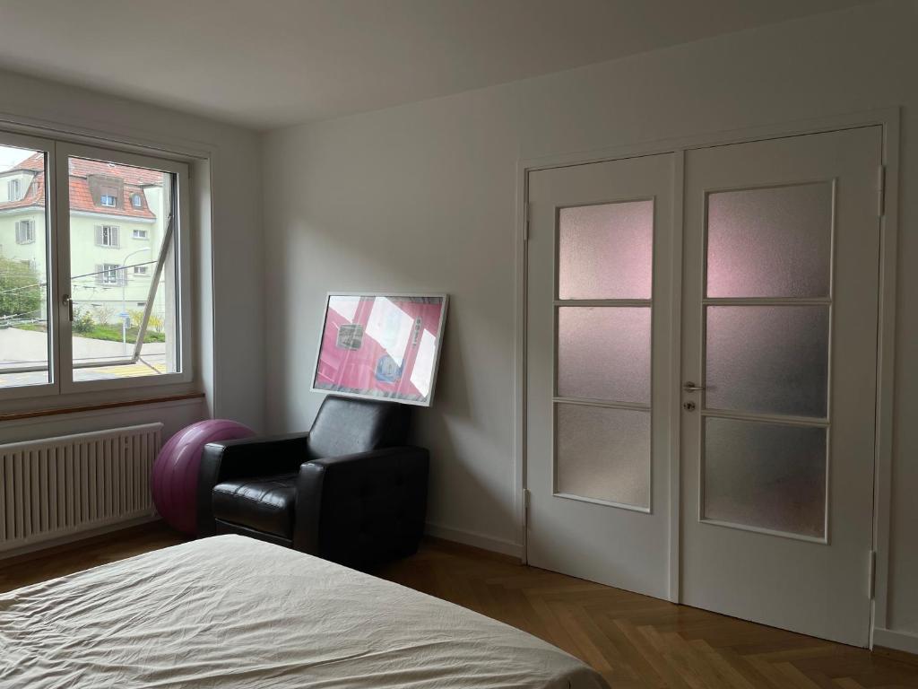 Charming 2 Room Apartment in Peaceful Brunau - Resim 7