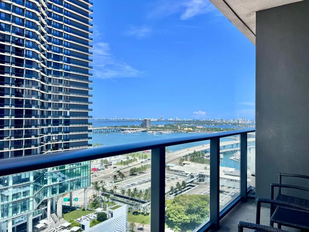 Ocean View Downtown Miami - Rooftop Pool & Resort Amenities