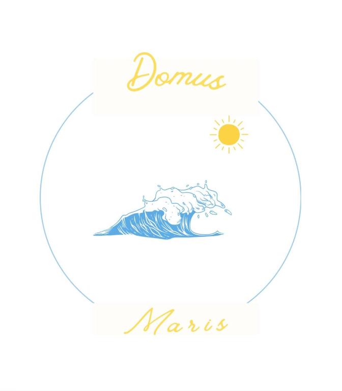 a wave in the ocean with the inscription bonnes mare at Domus Maris in Marina di Ascea