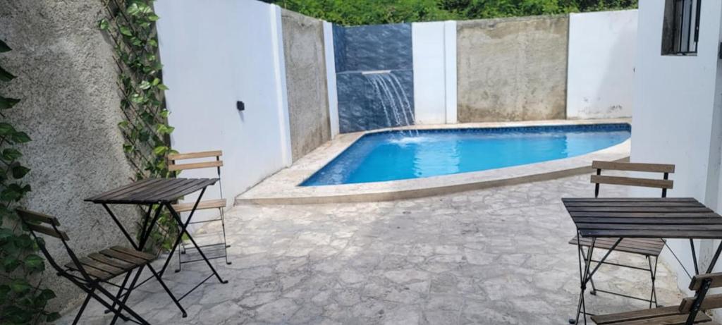 Gallery image of Hostal y Piscina del Mari in La Romana