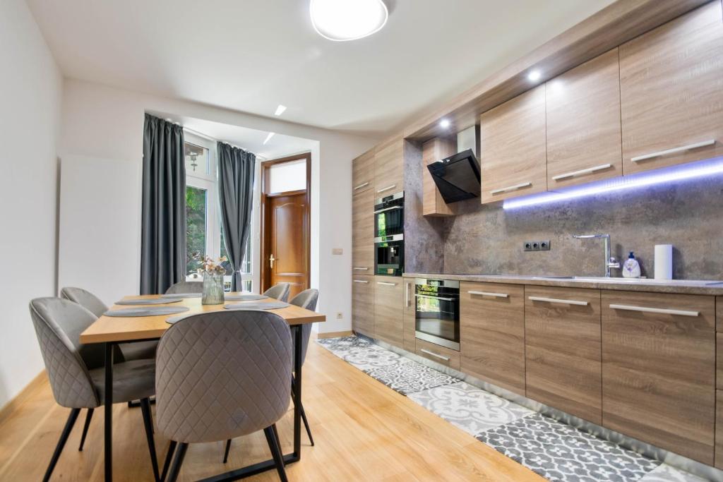 Apartment Central