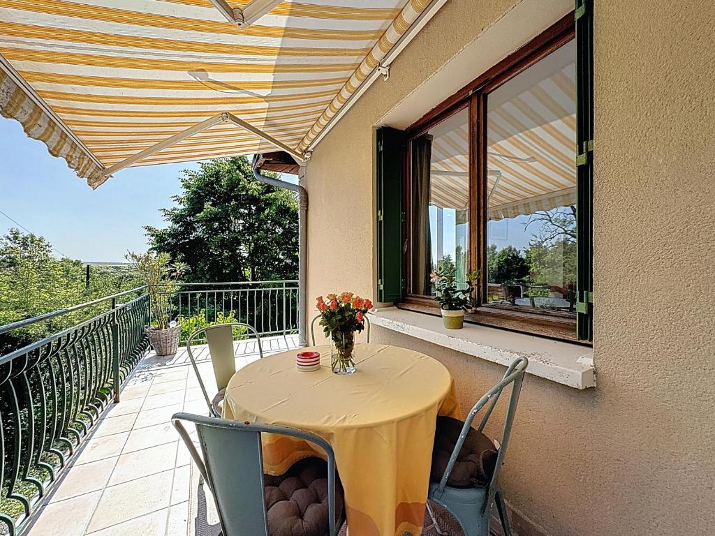 En balkon eller terrasse på chez Anne