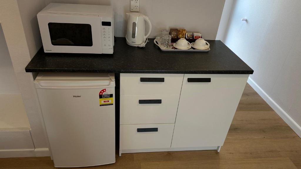 Cascades Motor Lodge - Resim 40