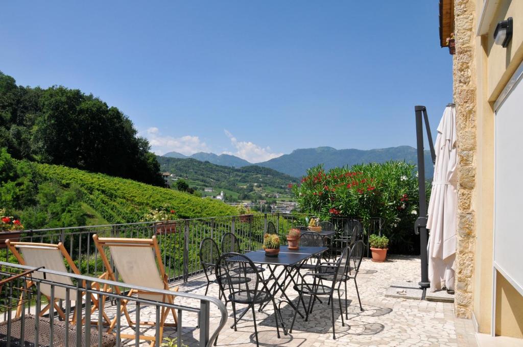 Nespecifikovaný výhled na hory nebo výhled na hory při pohledu z bed and breakfast