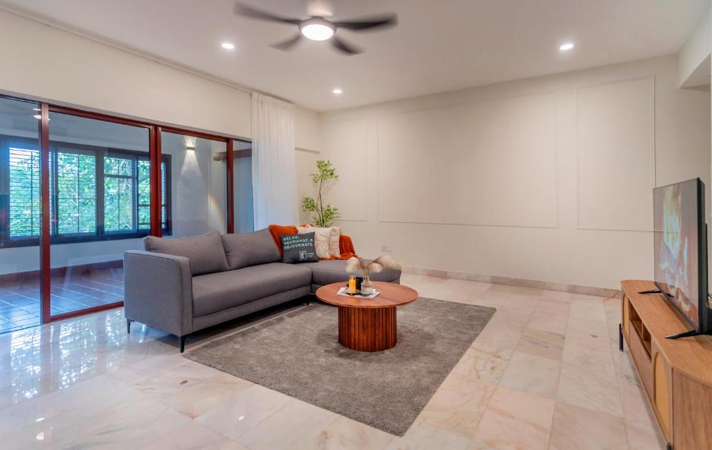Embassy Villa by Cobnb at Ampang Hilir photo