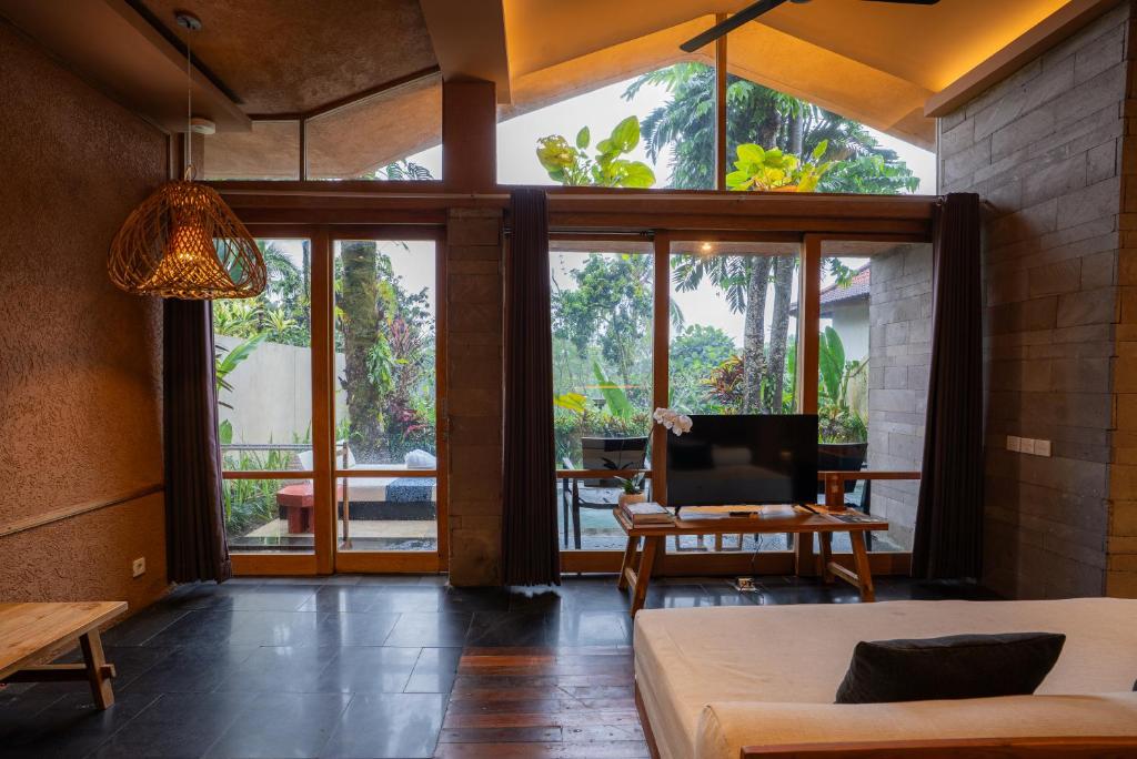 Amora Ubud Boutique Villas - 9