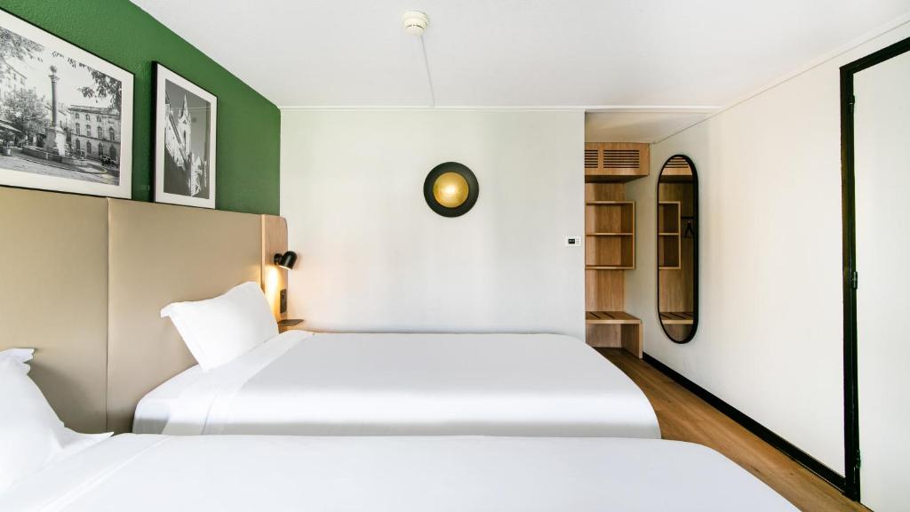 
Standard Room - 2 Single Beds
