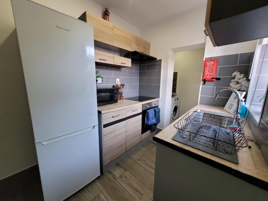 Ipswich 2-Bed Home Near Marina & Town - Free Parking 5