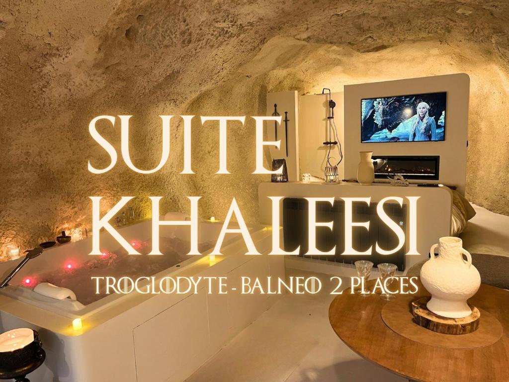 Fotografie z fotogalerie ubytování SUITE KHALEESI - Troglodyte - Balnéo 2 places v destinaci Mazangé