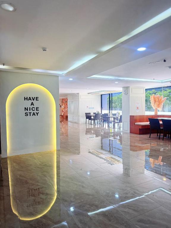 Golden Jomtien Beach Hotel - Resim 36