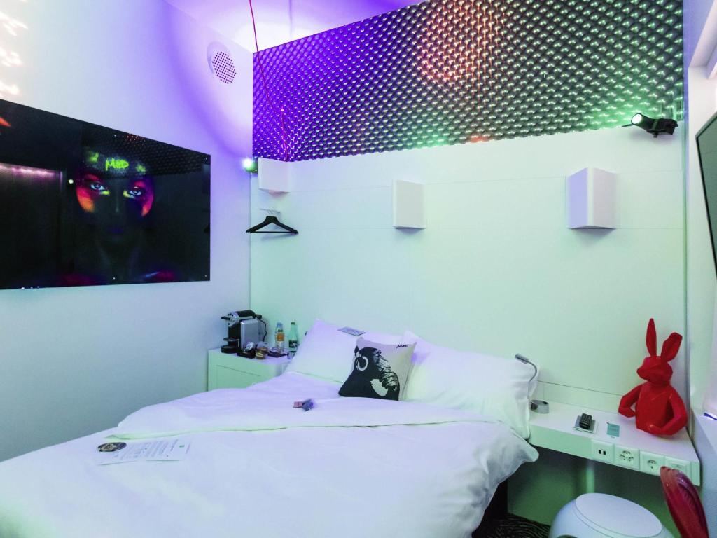 ibis Styles Lausanne Center MadHouse - Resim 15