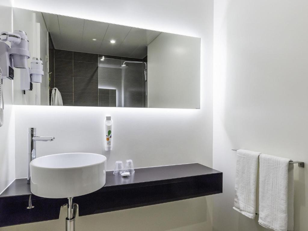 Ibis Styles Lisboa Centro Marquês de Pombal - Resim 9