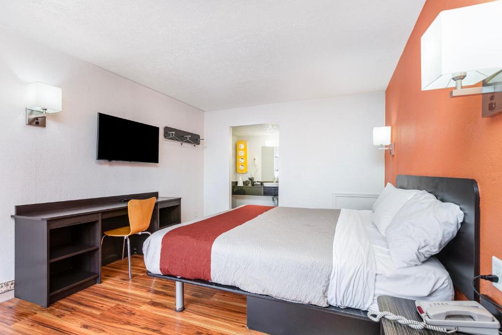 Relax Inn by OYO Columbus OH I 70 - Cama King Para Fumadores