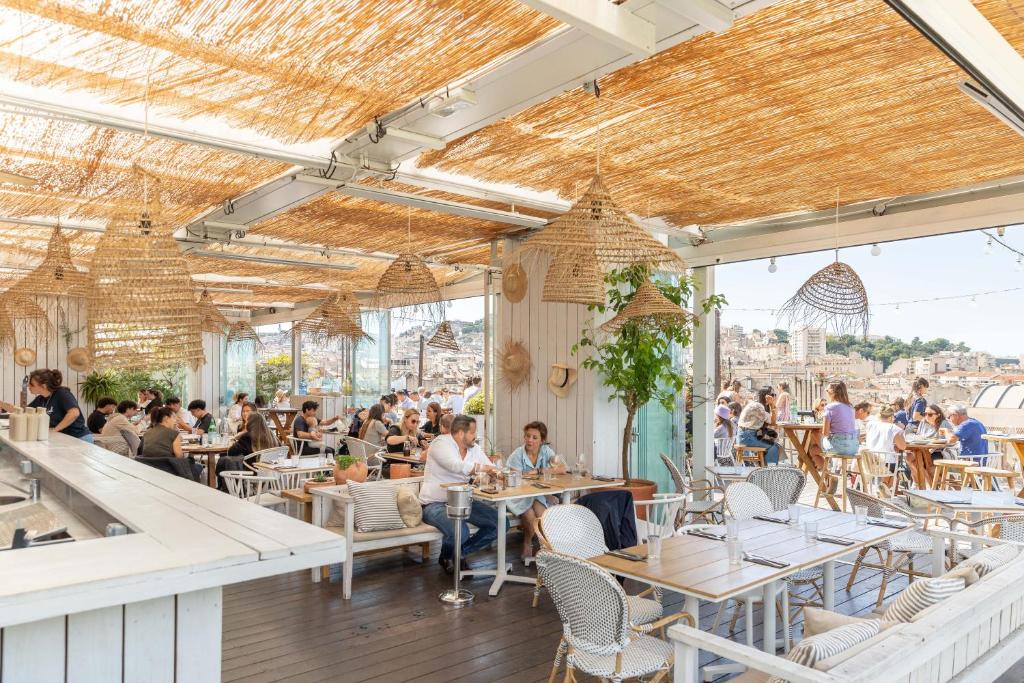 The Babel Community Hôtel - Vieux Port - Resim 39