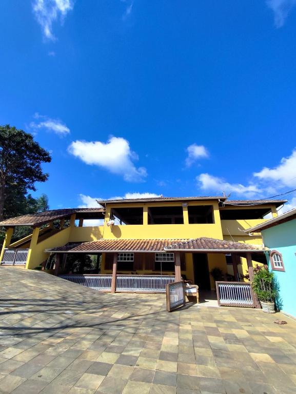 Το κτήριο όπου στεγάζεται  η παραθεριστική κατοικία