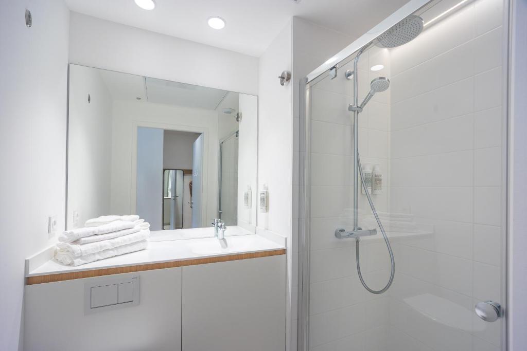 Babel Community Hôtel - Montpellier centre - Resim 1