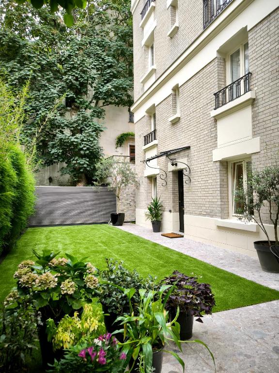 Montmartre en rez-de-jardin