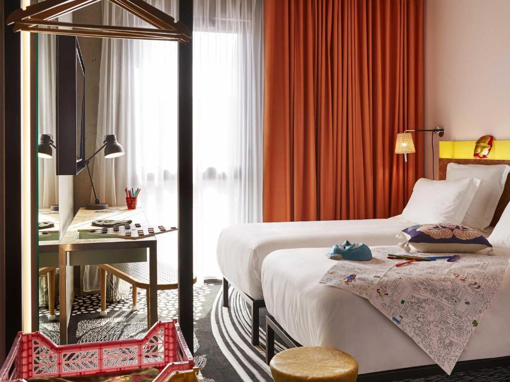 
Medium Mama Twin Room
