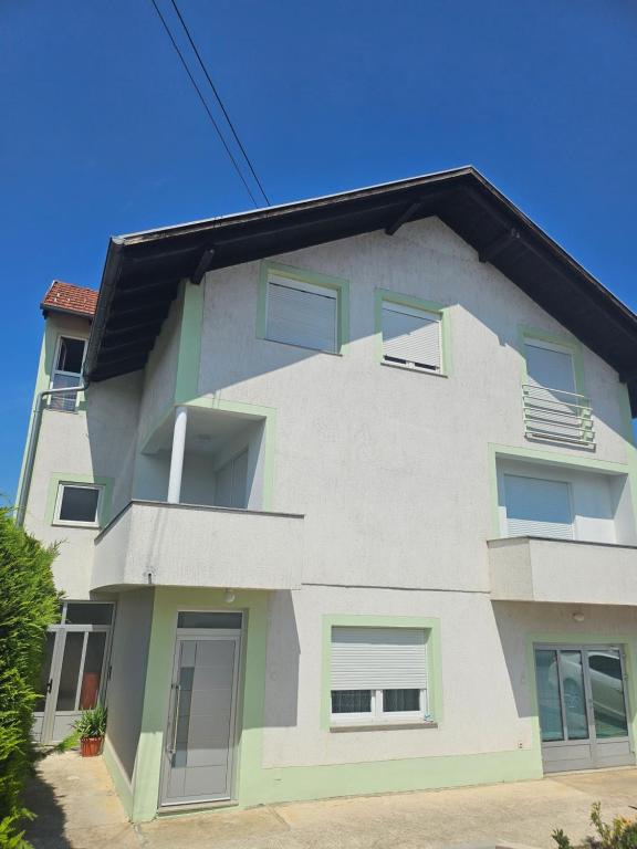 Budova, kde se apartmán nachází