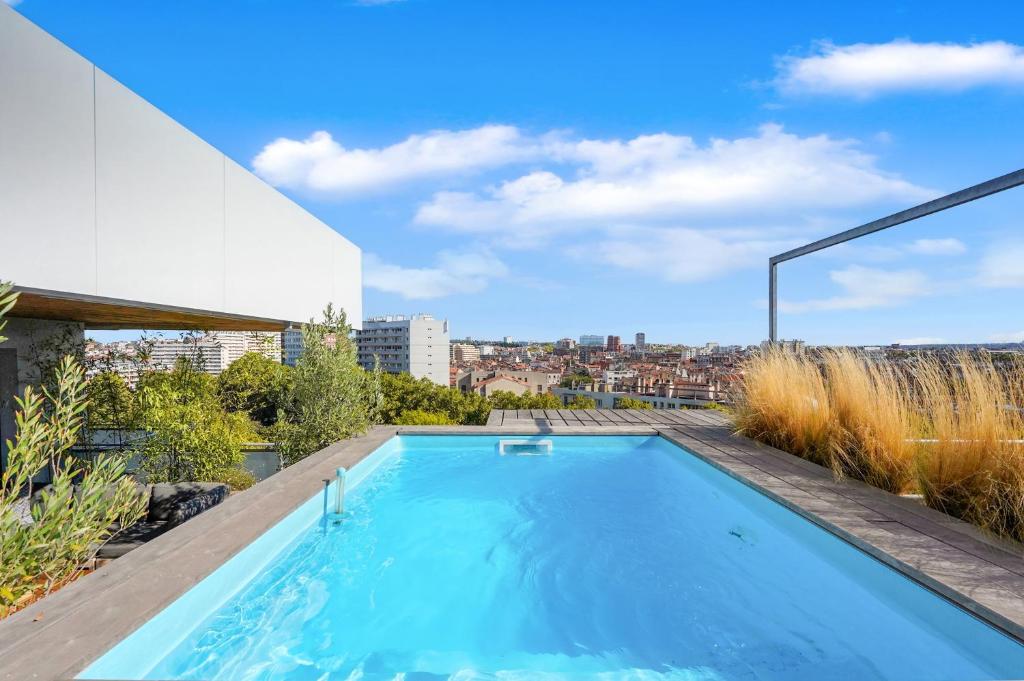 Watergate - piscine sur le toit et vue panoramique