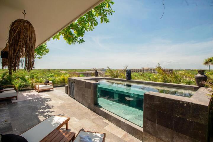 View of Penthouse with private swimming pool in the CBD 【 MAY 2025 】 Apartment ...