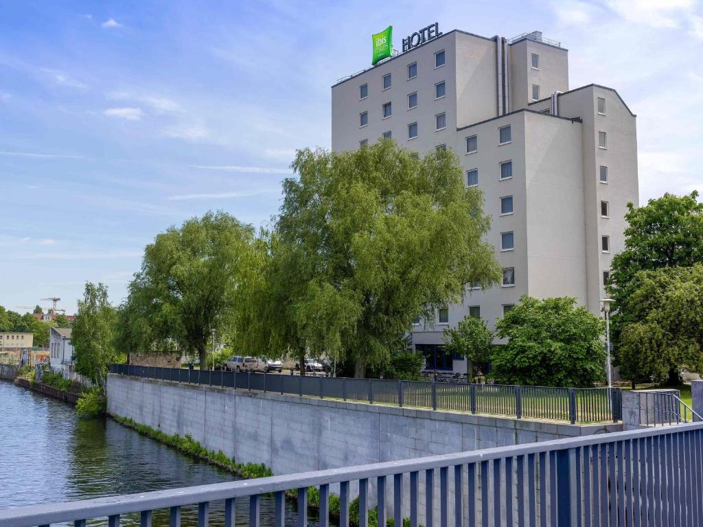 ibis Styles Berlin Treptow - Resim 4