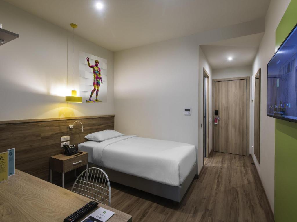 ibis Styles Athens Routes - Resim 13