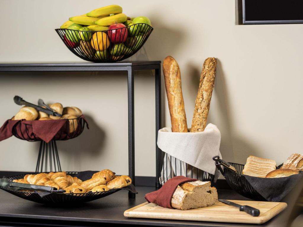 ibis Brussels Centre Chatelain - Resim 21