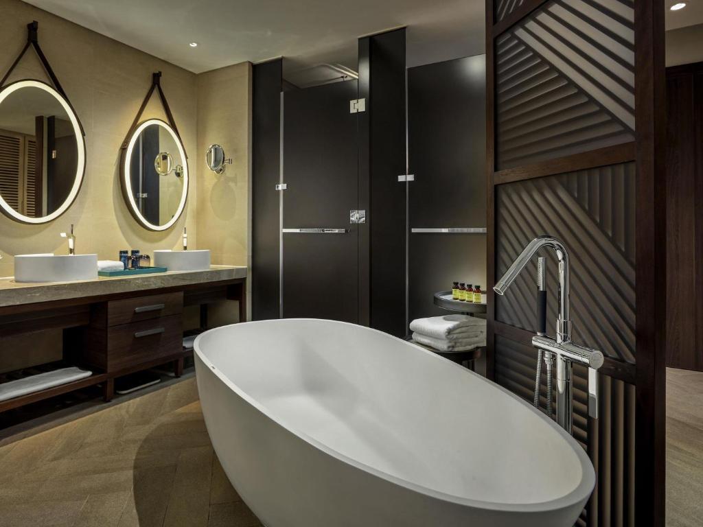 Pullman Phu Quoc Beach Resort - 5