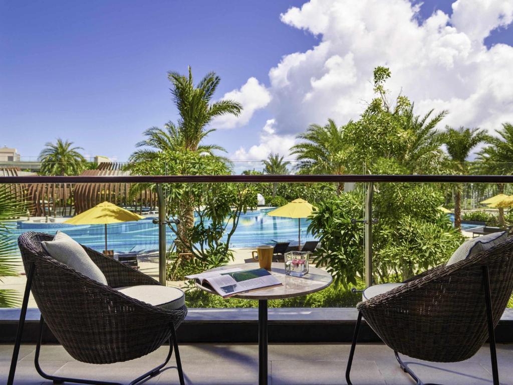 Two-Bedroom Executive Family Suite with Resort View