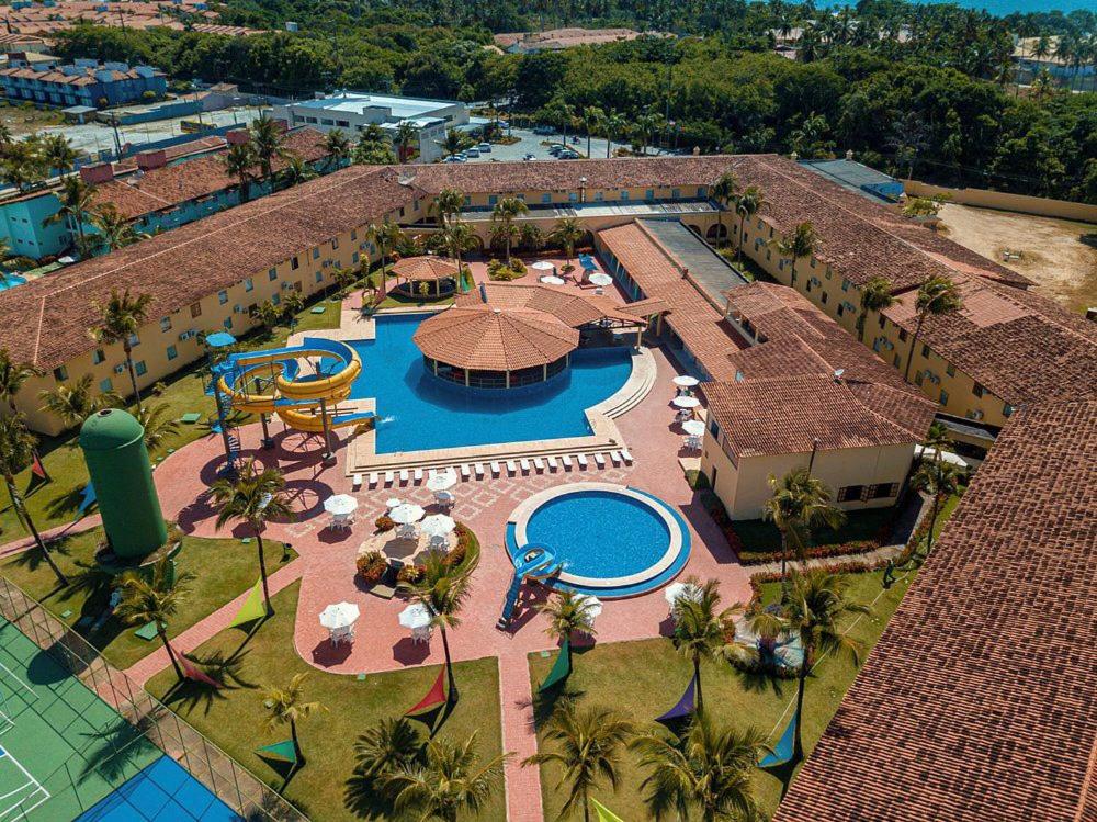 Πισίνα στο ή κοντά στο Portobello Park Hotel