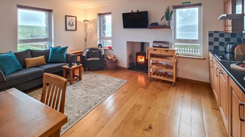 Dapur atau dapur kecil di Riof Ocean Cottage
