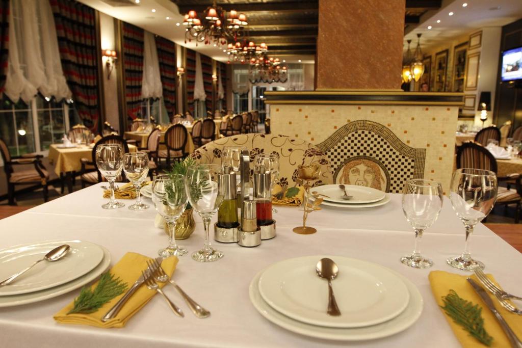 Bel Conti Hotel - Image 4