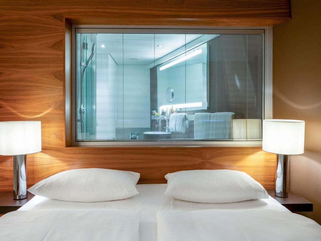 MÖVENPICK Hotel Hamburg City - Resim 42