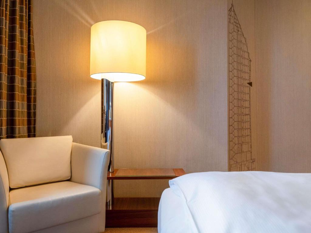 MÖVENPICK Hotel Hamburg City - Resim 43