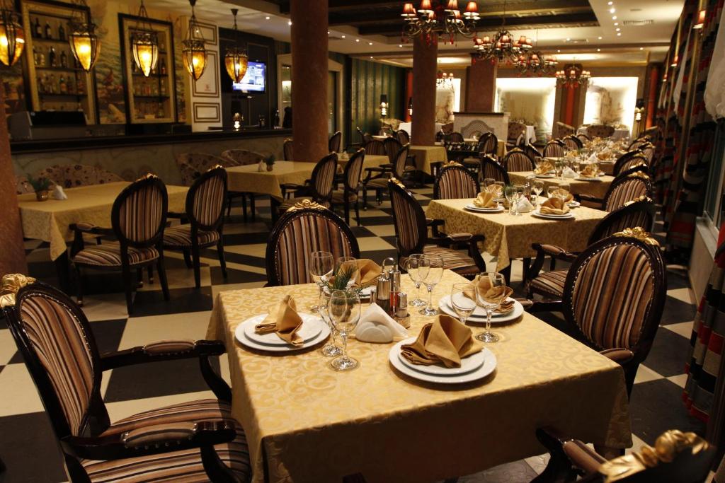 Restaurace v ubytování Bel Conti Hotel