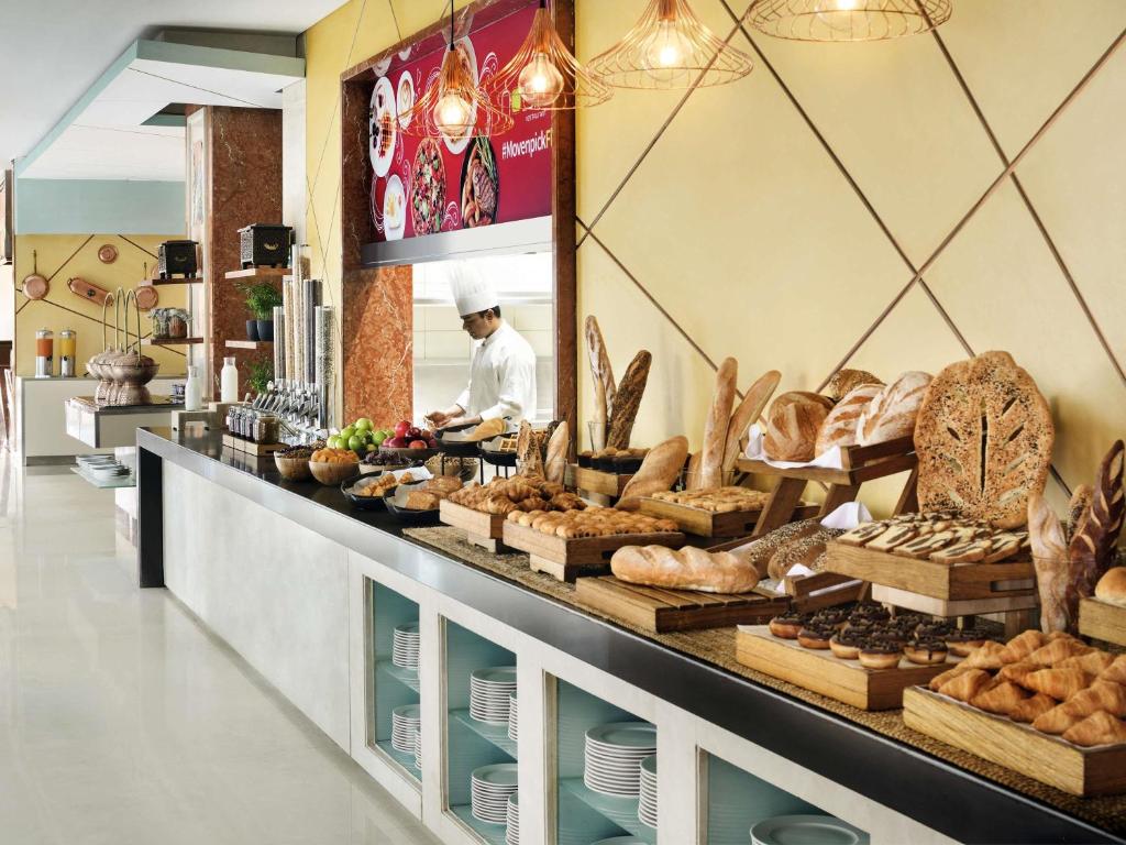 Φαγητό σε αυτό το ξενοδοχείο ή κάπου εκεί κοντά