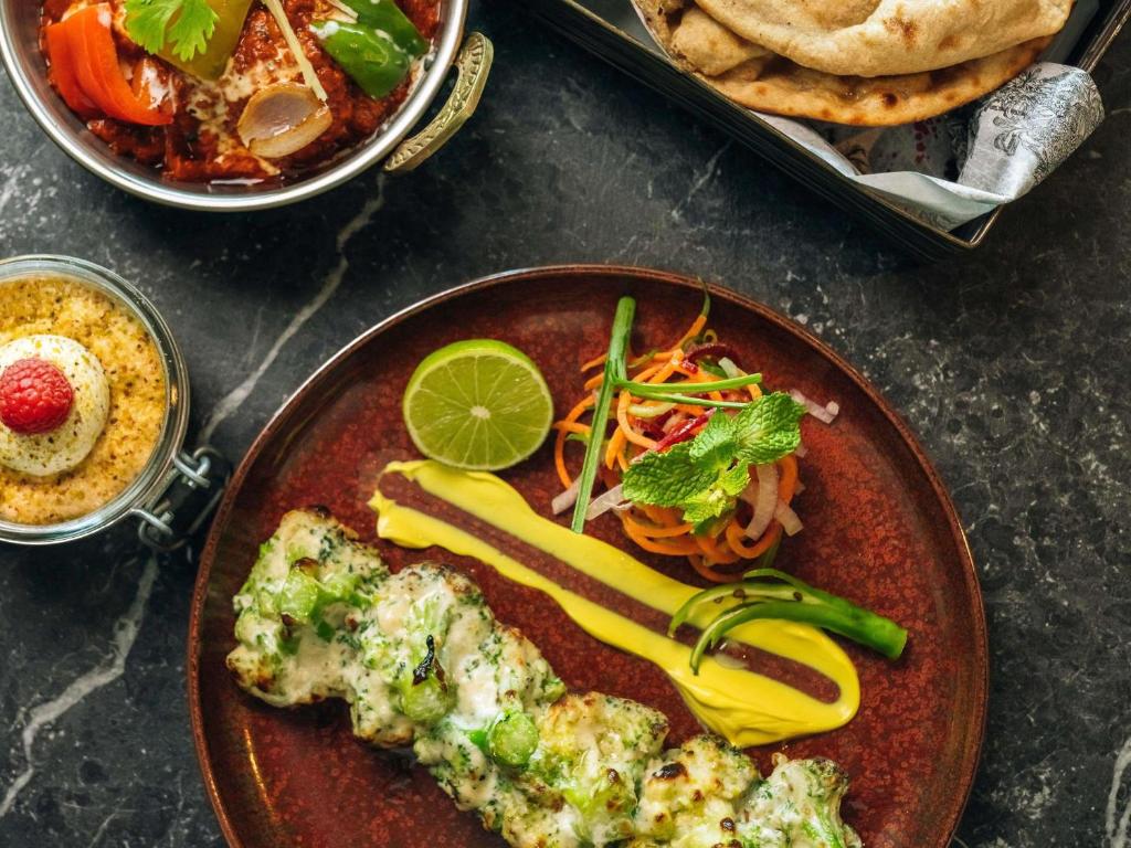 Mövenpick Hotel Jumeirah Lakes Towers Dubai - Resim 42