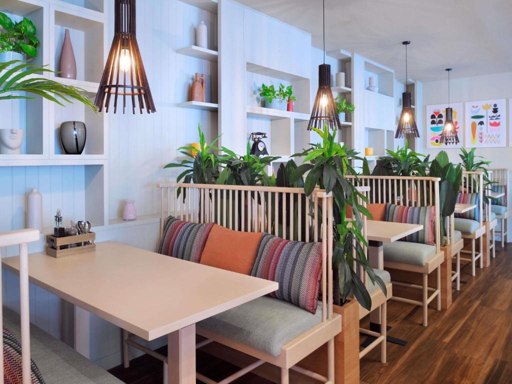 Mövenpick Hotel Apartments Downtown Dubai - Resim 45