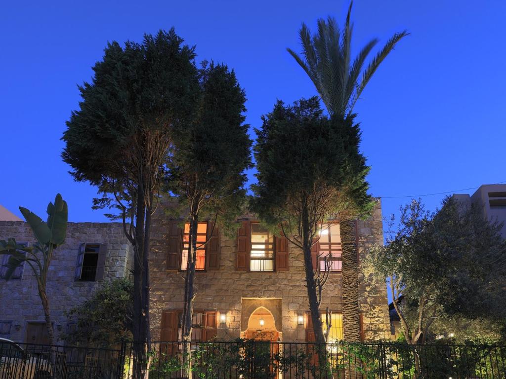 Dar Asmat Batroun Charming 3-Bedroom Stone Home Steps from Old Town & Beach