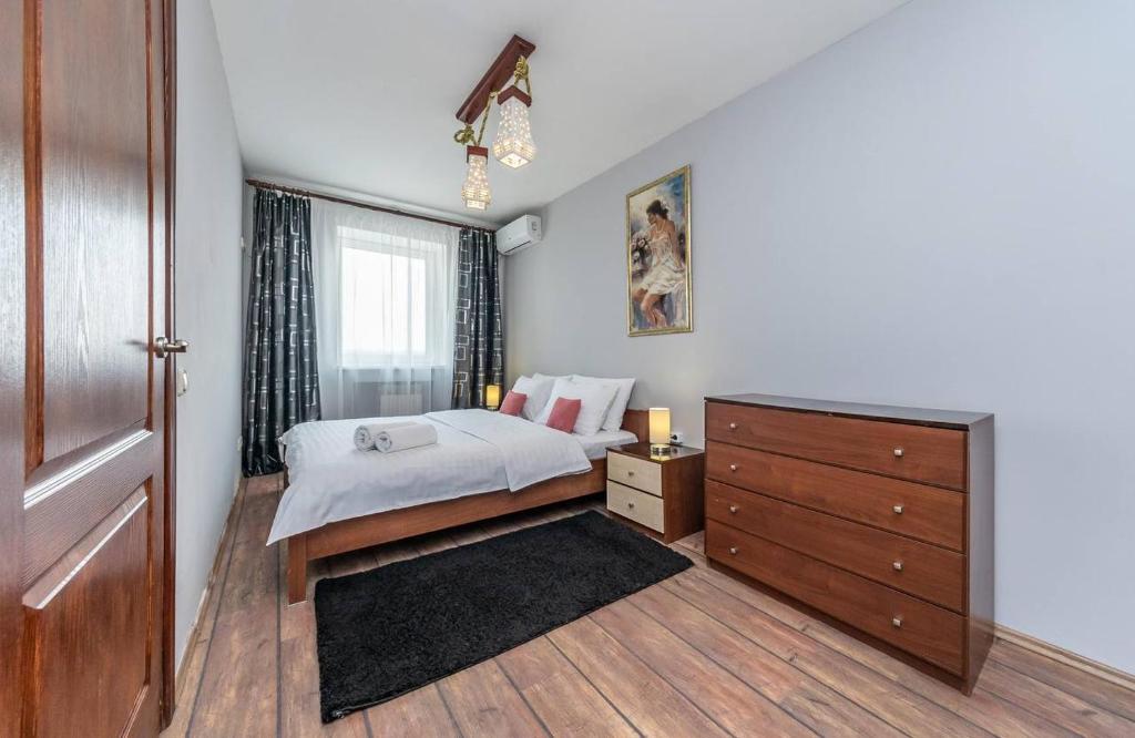 Apartment by the Dnipro Riverfront in Historic Podil photo 2