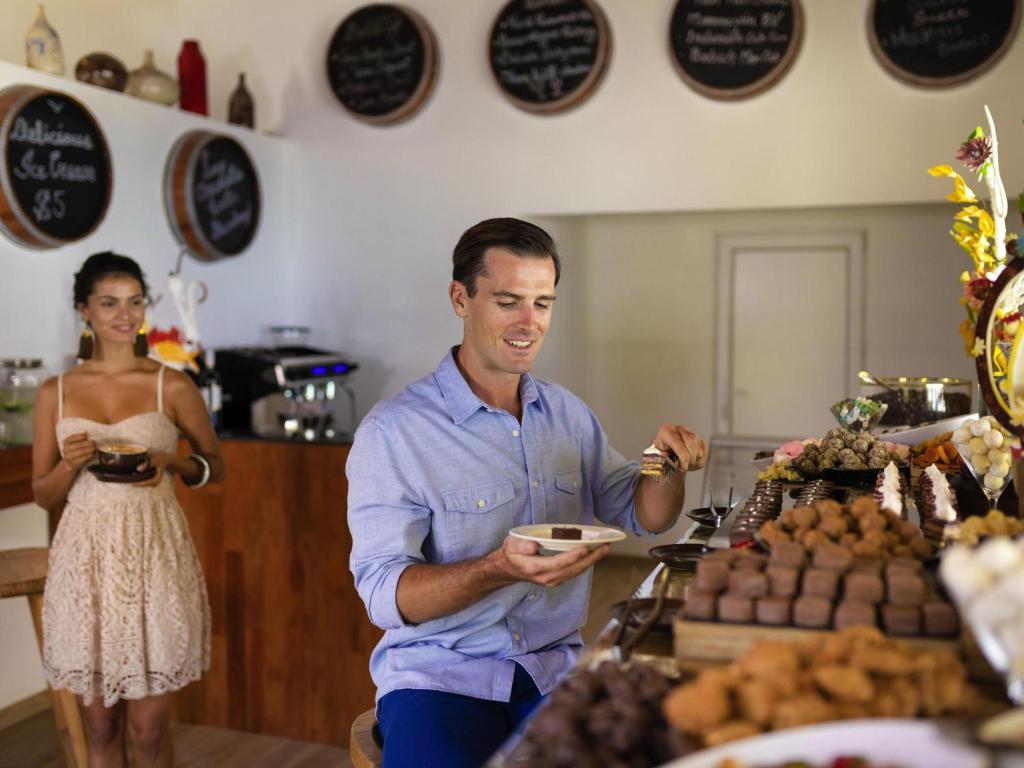 Kuredhivaru Resort and Spa - Maldives - 15