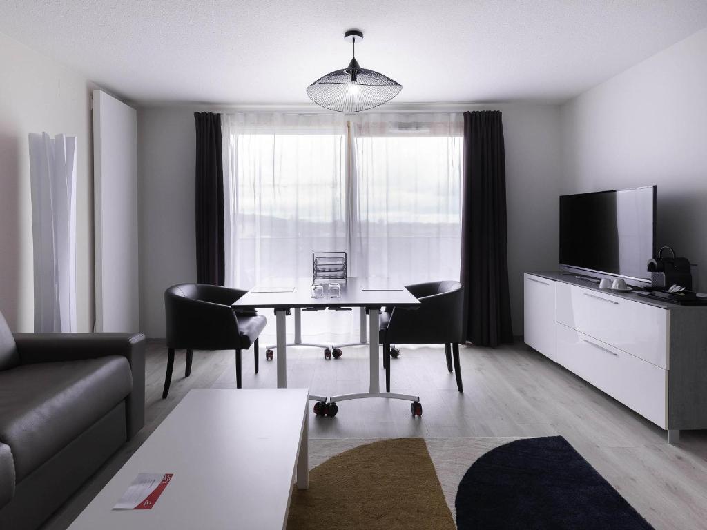 Aparthotel Adagio Bâle Mulhouse Aeroport - One-Bedroom Apartment With Terrace