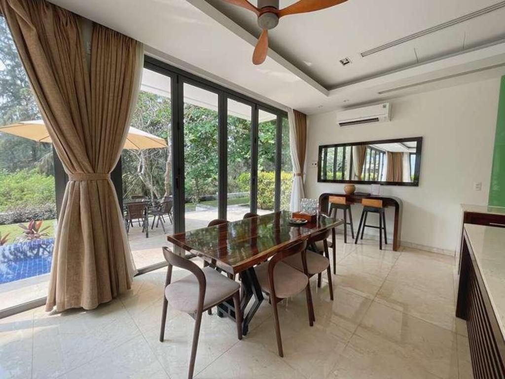 Biệt Thự 3 Phòng Ngủ Với Hồ Bơi Riêng