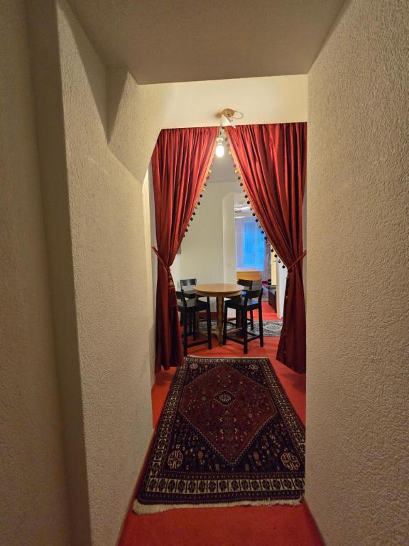 Charming Apartment in old town Bern - Resim 9