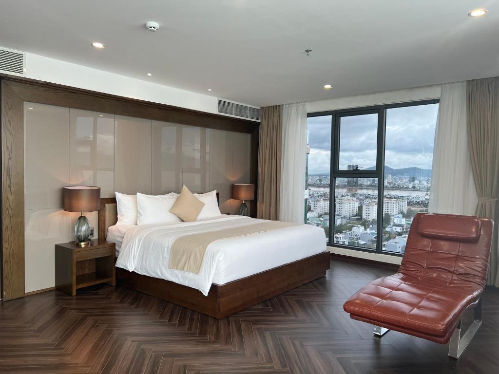Suite Hạng Tổng Thống Nhìn Ra Toàn Cảnh