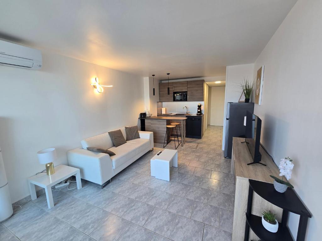 T2 avec GARAGE privé 3 Cap-d'Agde naturiste