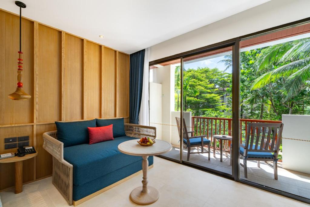 Apsara Beachfront Resort & Villa - 18