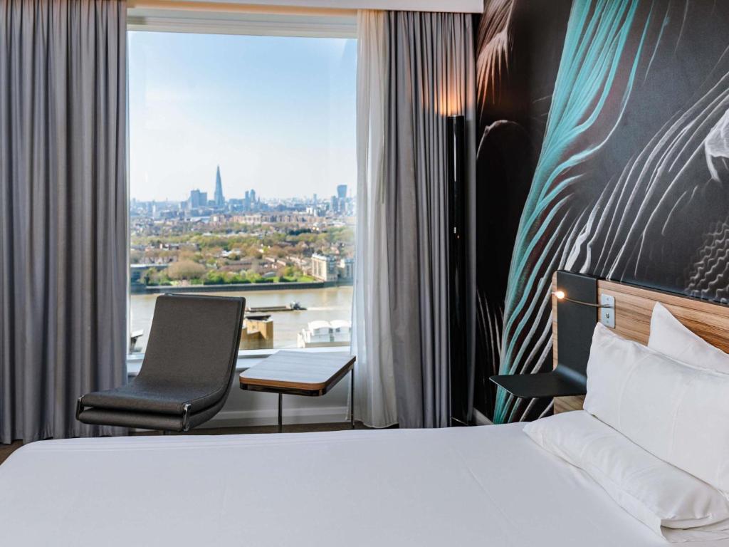 
Superior Double Room with City View
